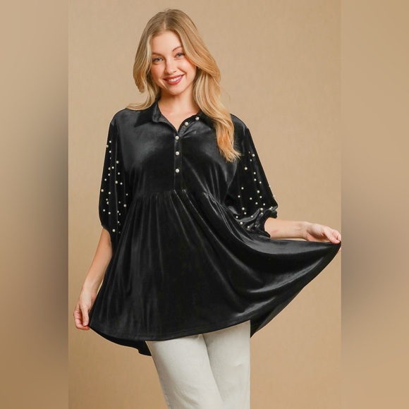 Umgee Retro Floral Smocked Babydoll Blouse